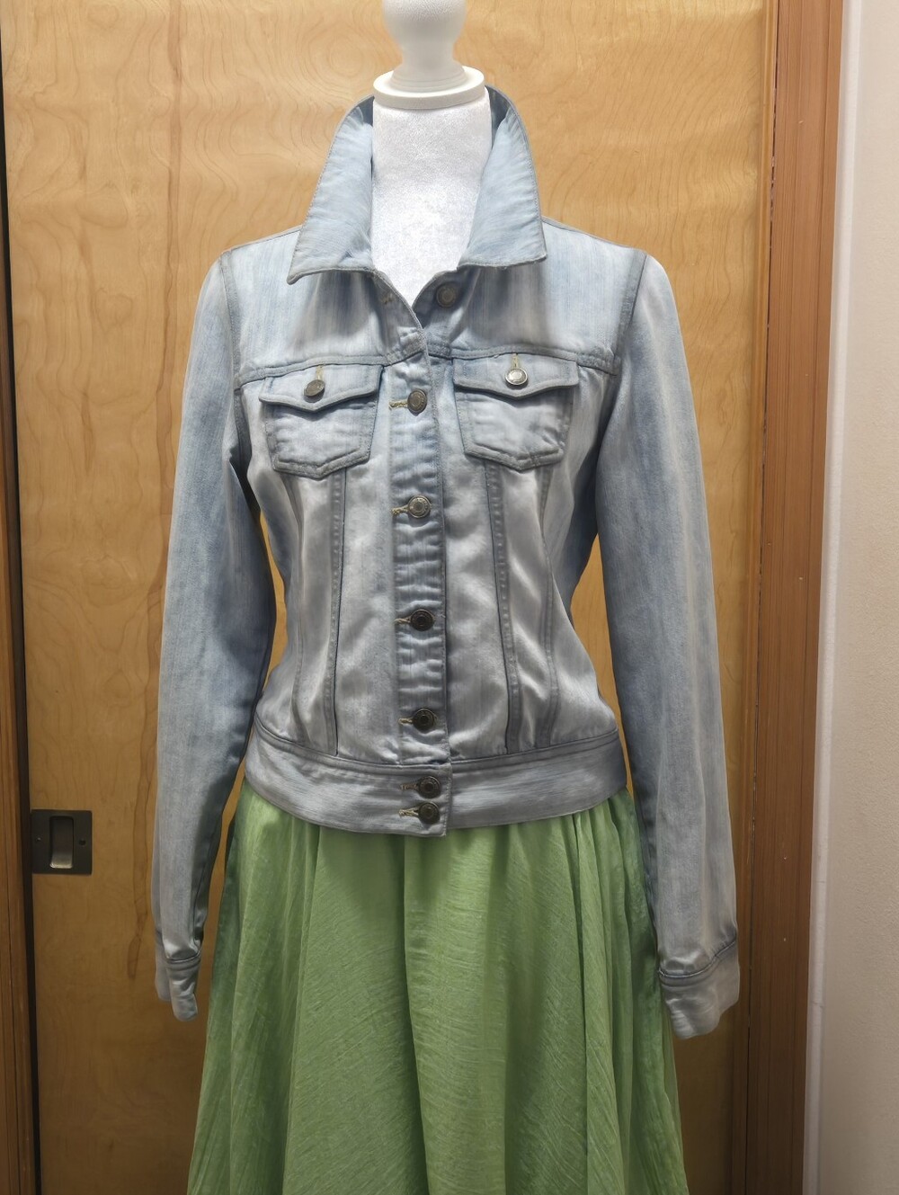 Old Navy Light Blue Denim Jacket for Women Size S